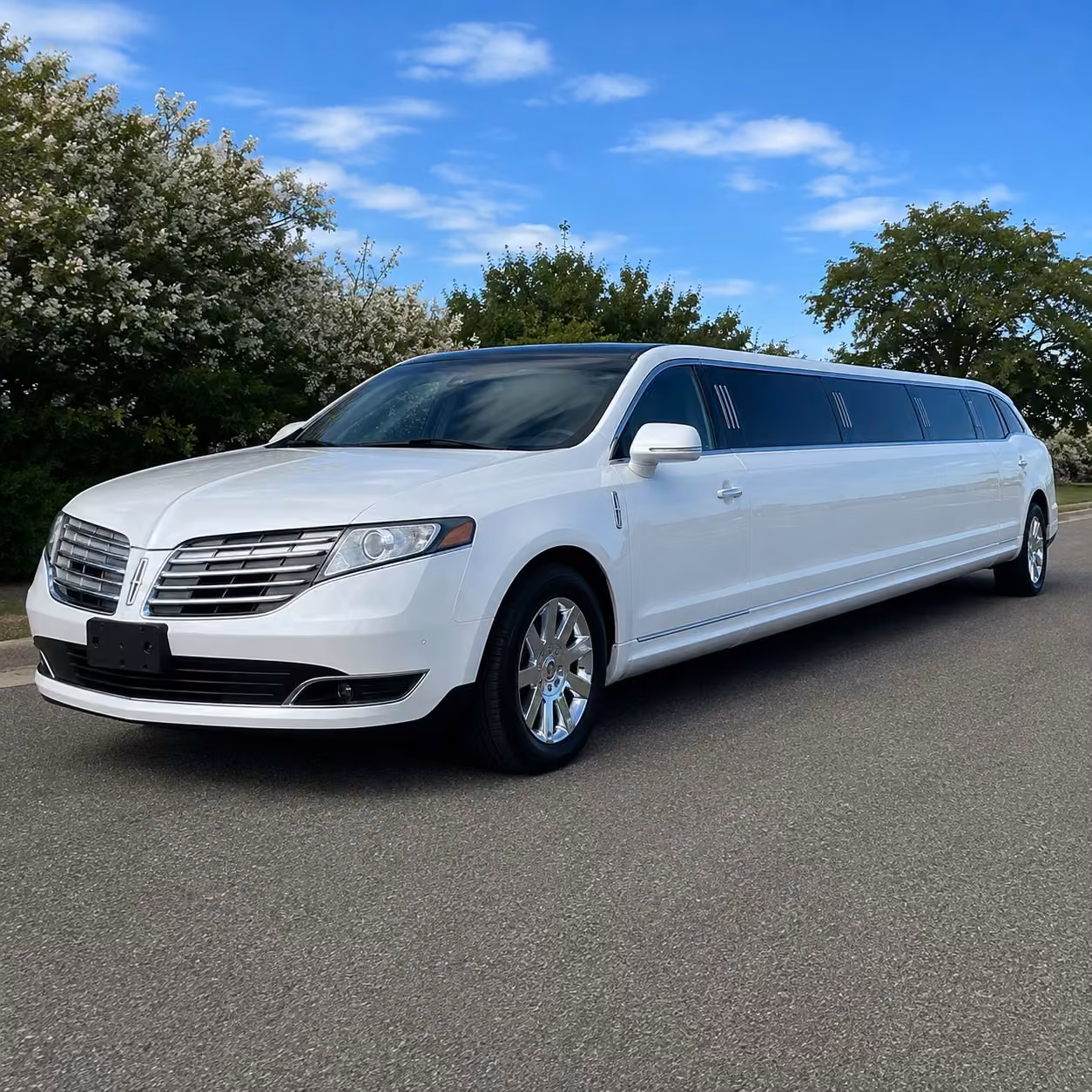 lincoln mkt limo exterior
